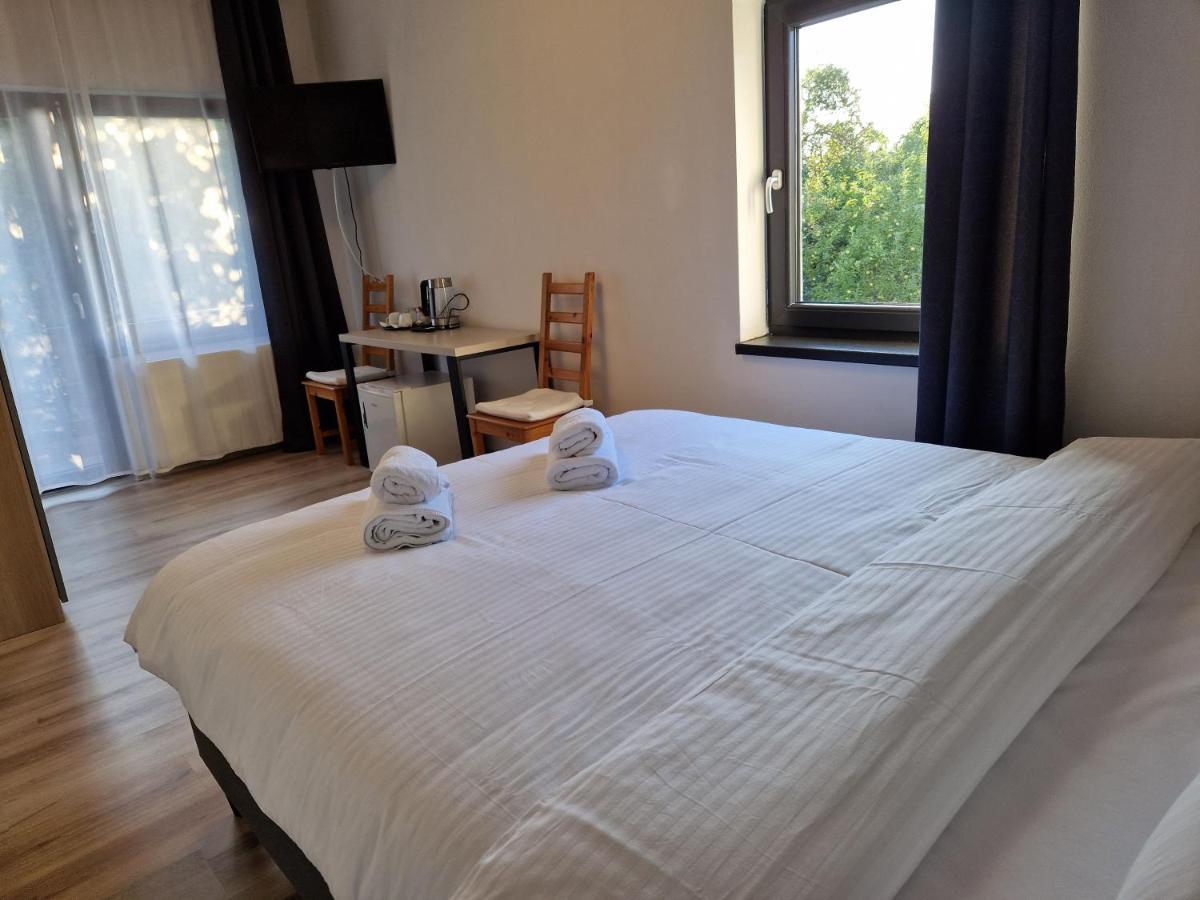 Casa 7 Sate Apartament Sacele Ngoại thất bức ảnh