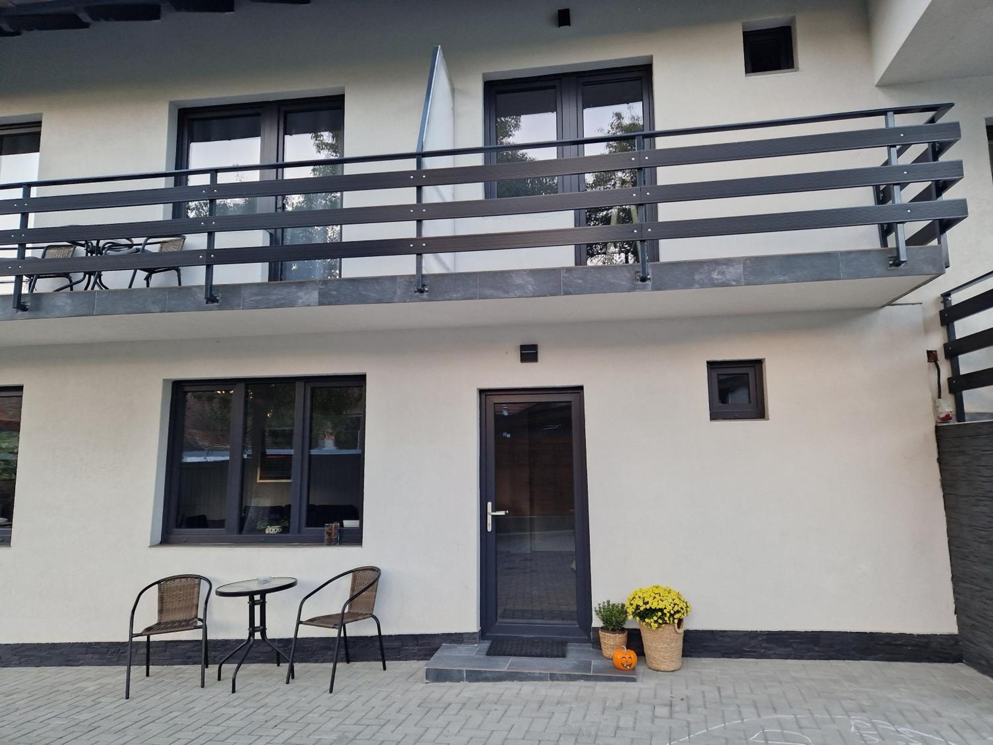 Casa 7 Sate Apartament Sacele Ngoại thất bức ảnh