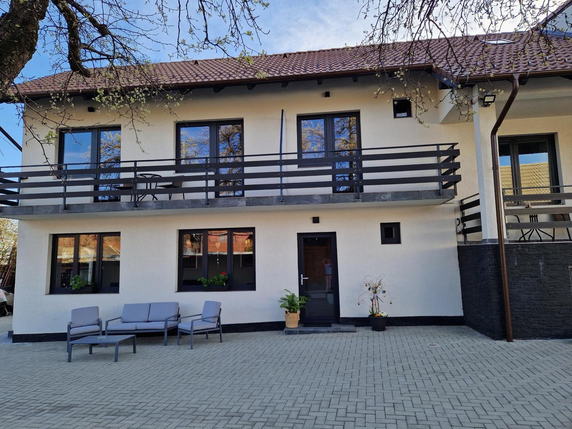 Casa 7 Sate Apartament Sacele Ngoại thất bức ảnh